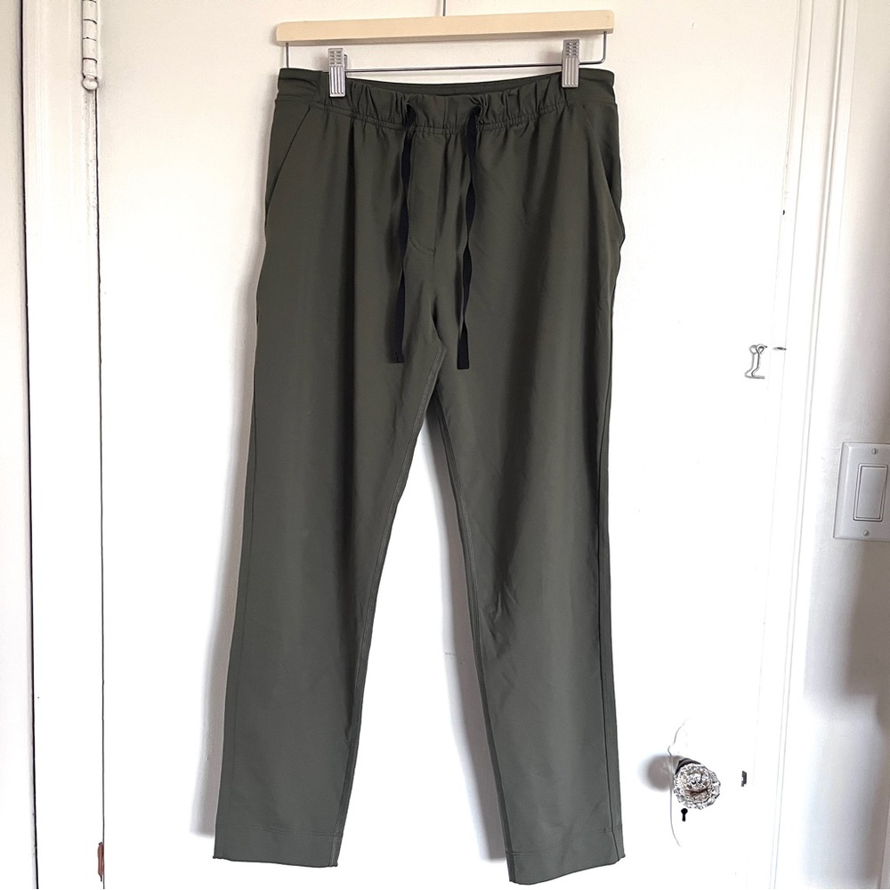 Lululemon Women’s Olive Green Pants